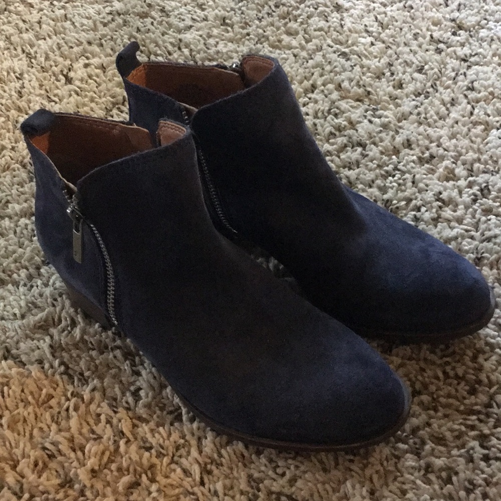 Lucky Brand Navy Suede Ankle Booties size 6